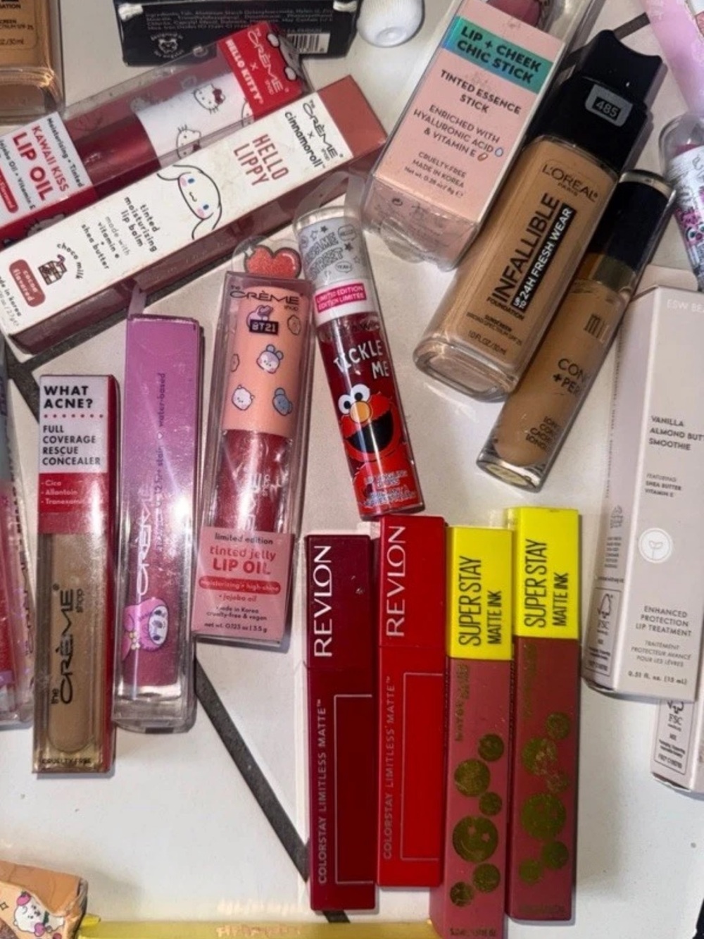 Makeup bundle - Picture 2 of 3
